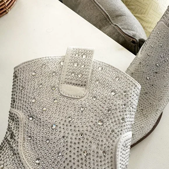 NEW🔥 White Silver Rhinestone Crystal Cowgirl Cowboy Western Ankle Booties Boots - Picture 6 of 6